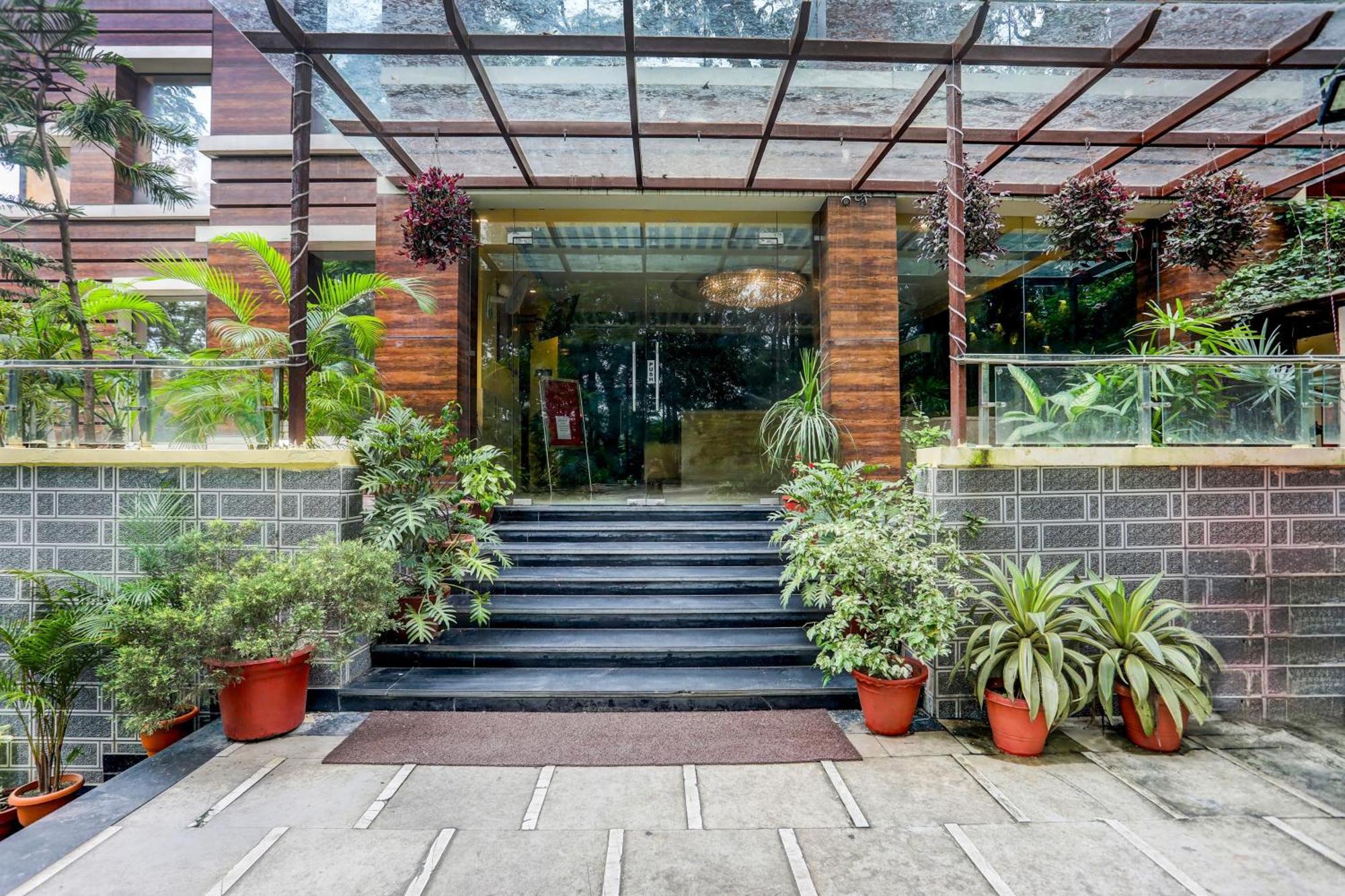 Hotel Super Townhouse Oak Pacify Hills Rājpur Zewnętrze zdjęcie