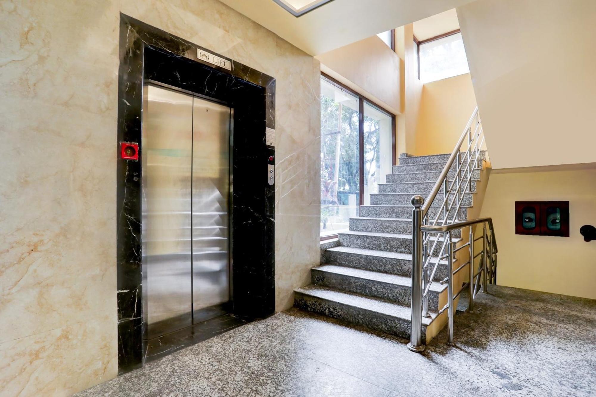 Hotel Super Townhouse Oak Pacify Hills Rājpur Zewnętrze zdjęcie
