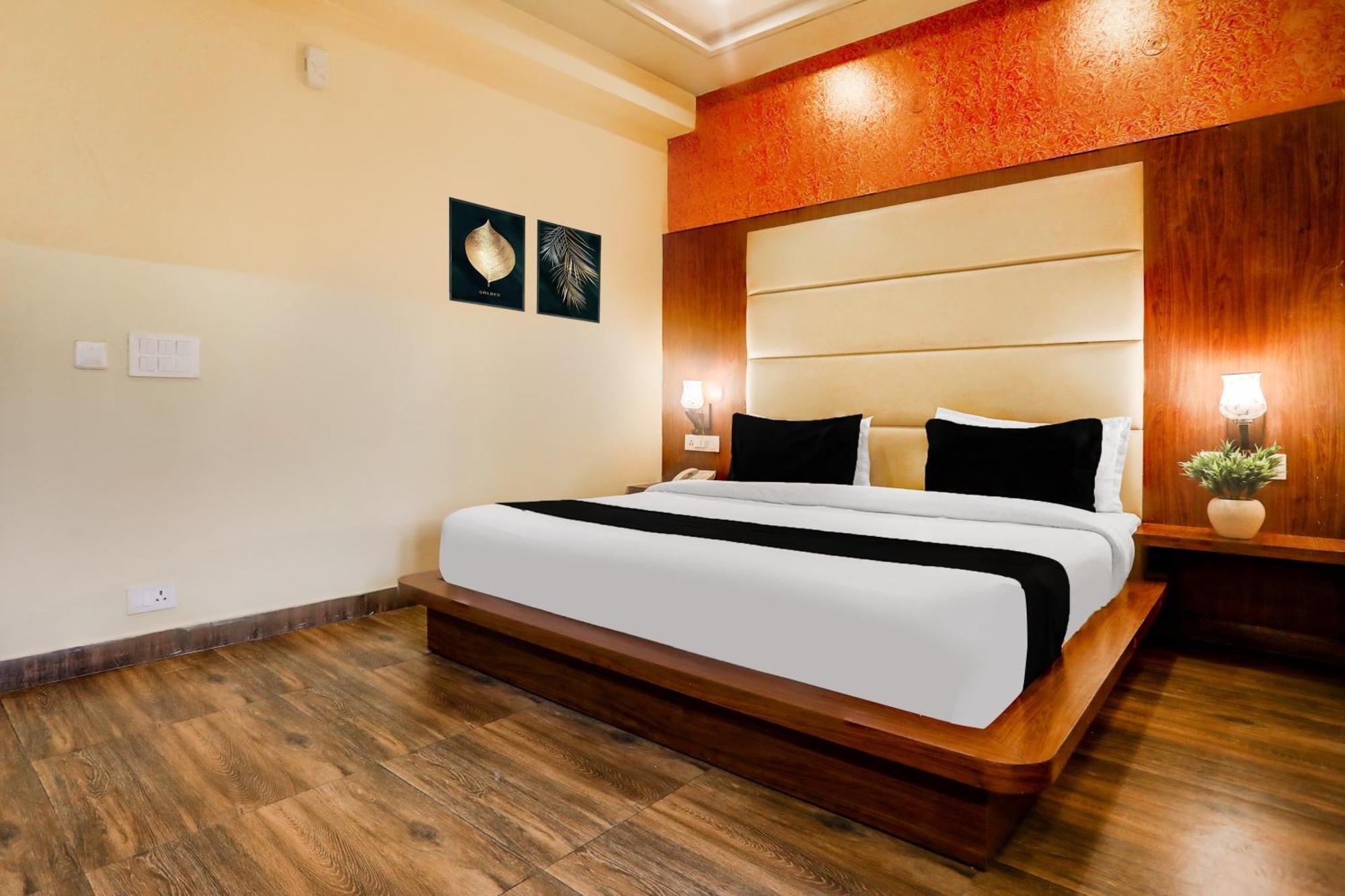 Hotel Super Townhouse Oak Pacify Hills Rājpur Zewnętrze zdjęcie