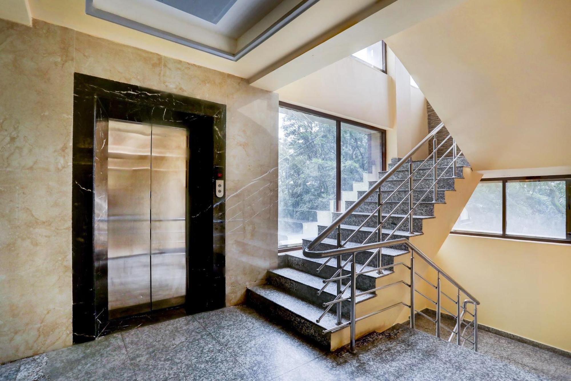 Hotel Super Townhouse Oak Pacify Hills Rājpur Zewnętrze zdjęcie