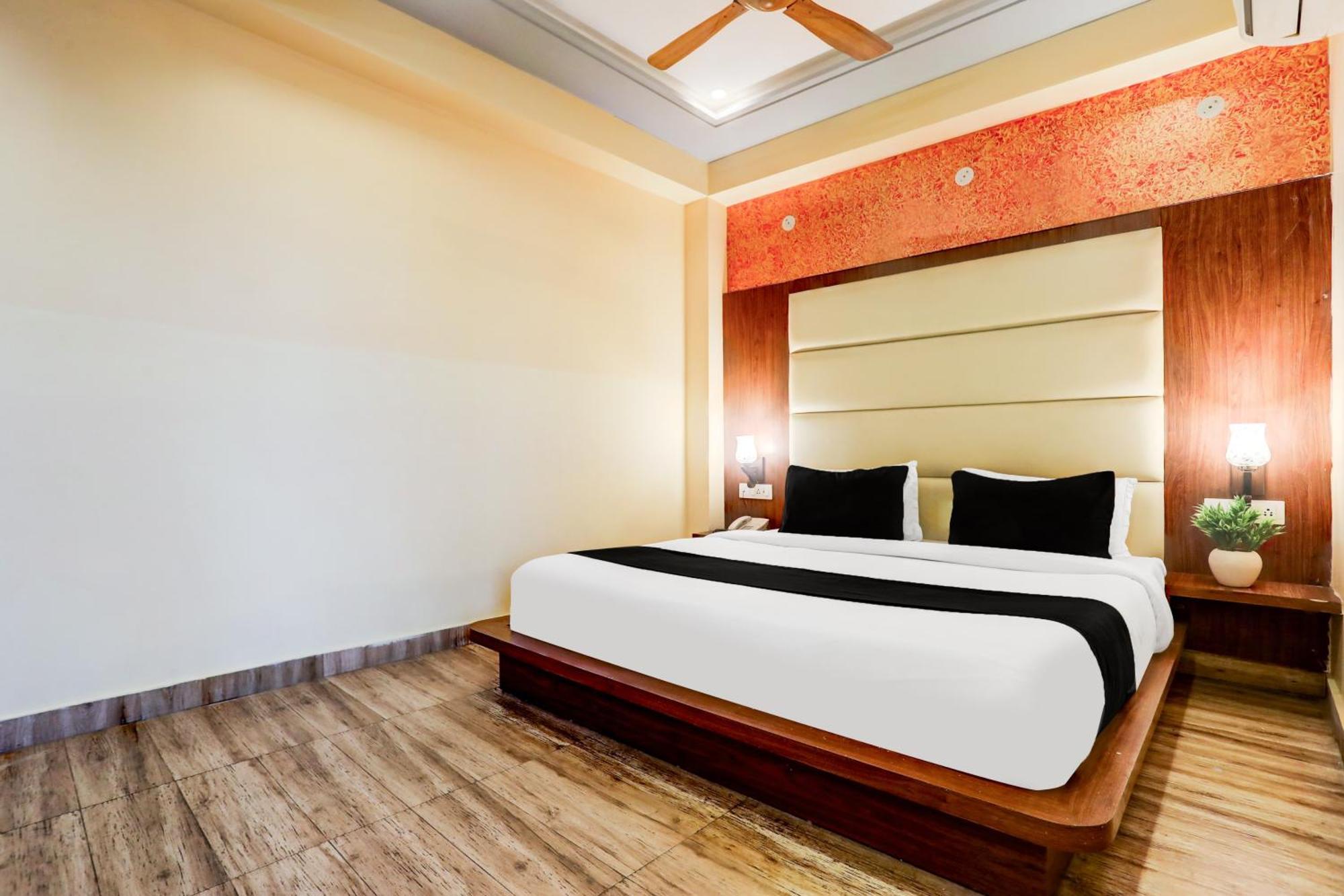 Hotel Super Townhouse Oak Pacify Hills Rājpur Zewnętrze zdjęcie